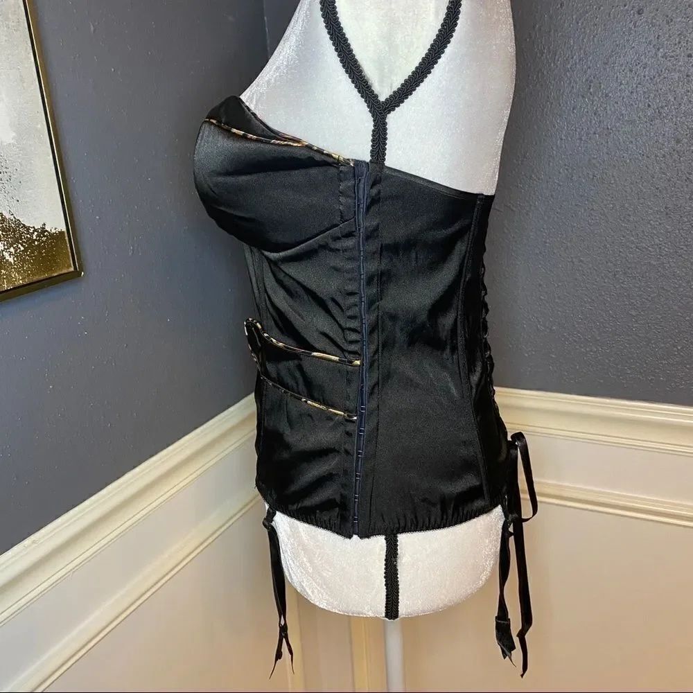 Frederick’s of Hollywood Leopard Bustier/Corset - Picture 6 of 12